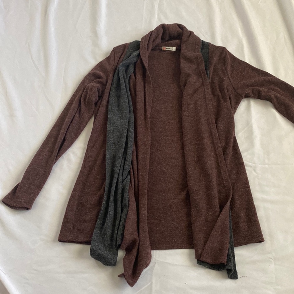 Cardigan style sweater